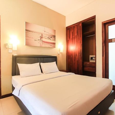 Kuta Legian Inn Екстериор снимка